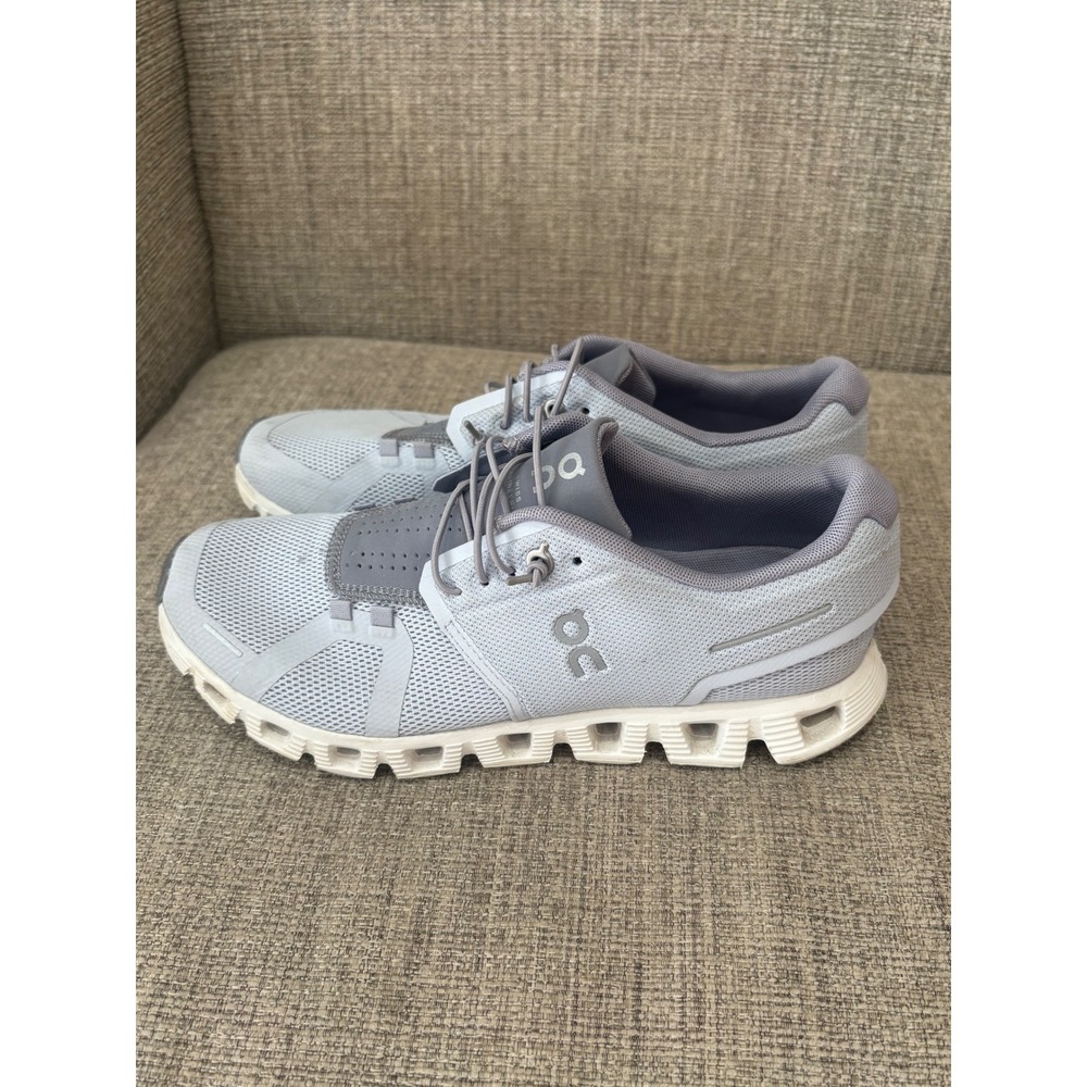 On Cloud 5 Running Shoes Glacier White Grey Womens Low Top Sneakers 8.5